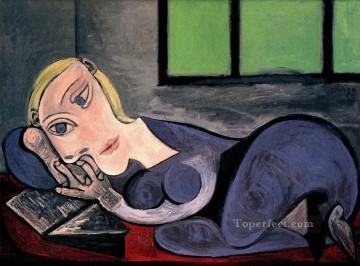 Lying woman reading Marie Therese 1939 Pablo Picasso Oil Paintings